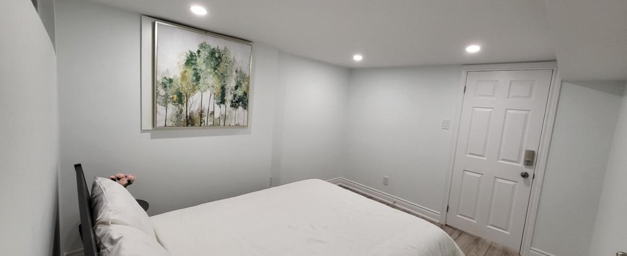 تورونتو Queen Bedroom With Private Washroom Near 401, 404, Dvp, Markham, North York, Free Parking المظهر الخارجي الصورة